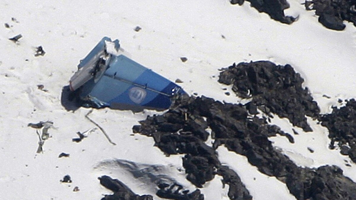 Searchers Find Wreckage Of Crashed Afghan Plane