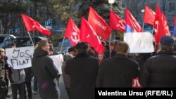 Opoziţia comunistă a cerut demisia guvernului