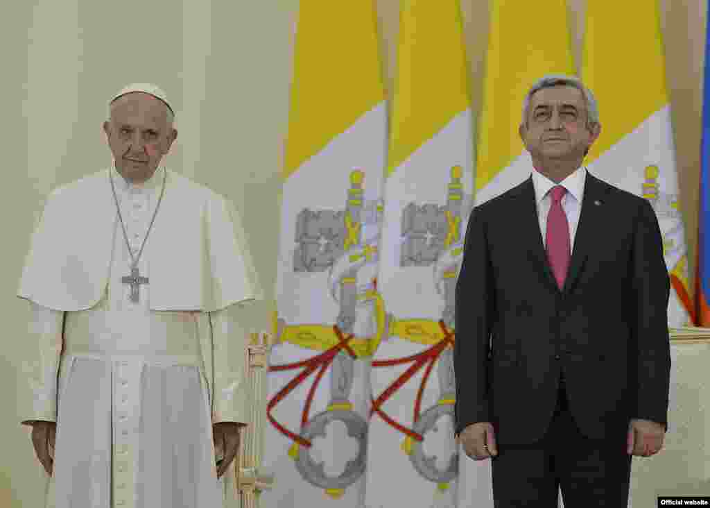 Pope Francis and Armenian President Serzh Sarkisian 