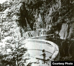 Barajul Vidraru în 1970