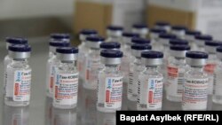 Қарағандыдағы фармацевтика кешені өндірген Ресейдің "Спутник V" вакцинасы. 9 ақпан, 2021 жыл. 