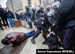 Москвадагы демонстранттарды кармоо учуру. 2021-жылдын 23-январы.
