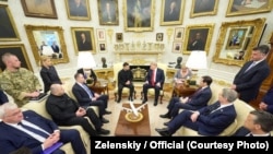 Президент України Володимир Зеленський зустрівся з президентом США Дональдом Трампом у Білому домі у Вашингтоні, 28 липня 2026 року 