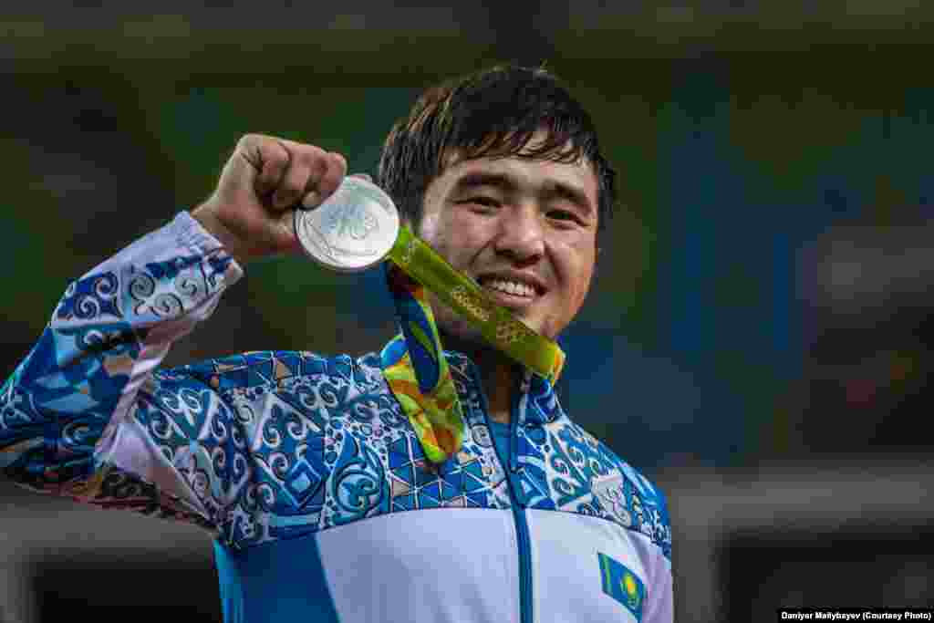 Дзюдодан әлем және Азия чемпионы Елдос Сметов (60 килограмм) күміс медаль иеленді. Ол финалда ресейлік Беслан Мудрановтан жеңілді. 