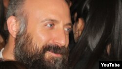 Холид Ургенҷ бо иҷрои нақши Султон Сулаймон дар сериали "Асри мӯҳташам" маъруф шудааст