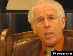 Realizatorul filmului, pianistul și pedagogul Lincoln Mayorga