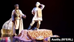 Кариев театрында "Кәҗүл читек" спектакле