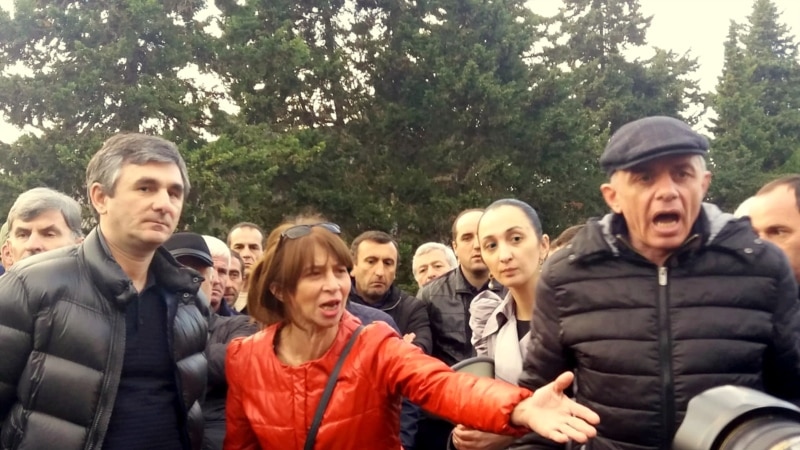 В Абхазии протестуют против выдачи Лукава