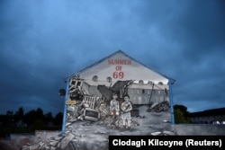 Një mural në Belfast që kujton konfliktin e vitit 1969.