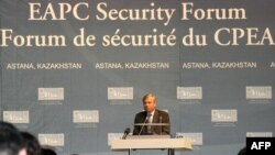 NATO Secretary-General Jaap de Hoop Scheffer speaks in Astana.