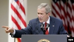 جرج بوش می گوید ما در زمان حساس کنونی نيروهای خودرا در عراق افزايش دهيم