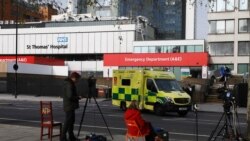 Mediji ispred bolnice u kojoj se nalazi britanski premijer, 8 april 2020.