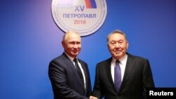 Назарбаев пен Путин өңіраралық ынтымақтастық форумында. Петропавл, 9 қараша 2018 жыл.