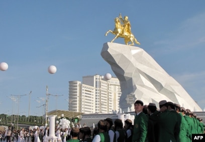 Дженнифер Грейдің жалаңаш суреттері