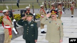 Покистону Чин солҳо боз ҳамкории низомӣ доранд (Акс аз бойгонӣ)