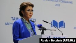 Дарига Назарбаева, глава комитета по международным отношениям, обороне и безопасности сената парламента.