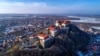 Закарпатський краєвид, замок «Паланок» у Мукачеві, фото ілюстративне