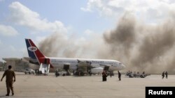 Взрывы в аэропорту Адена произошли во время прибытии нового правительства Йемена. 30 декабря 2020 года.