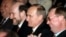 На снимке третий справа (рядом с Путиным)  Александр Волошин, 1999 год