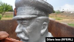 The Stalin statue being boxed up for storage on May 16.