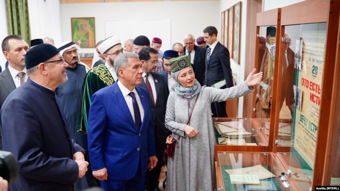 Миңнеханов ислам мәгарифе музее белән таныша