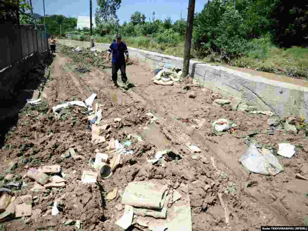 საქართველოს რეგიონებში გრძელდება სტიქიის შედეგების ლიკვიდაცია. 