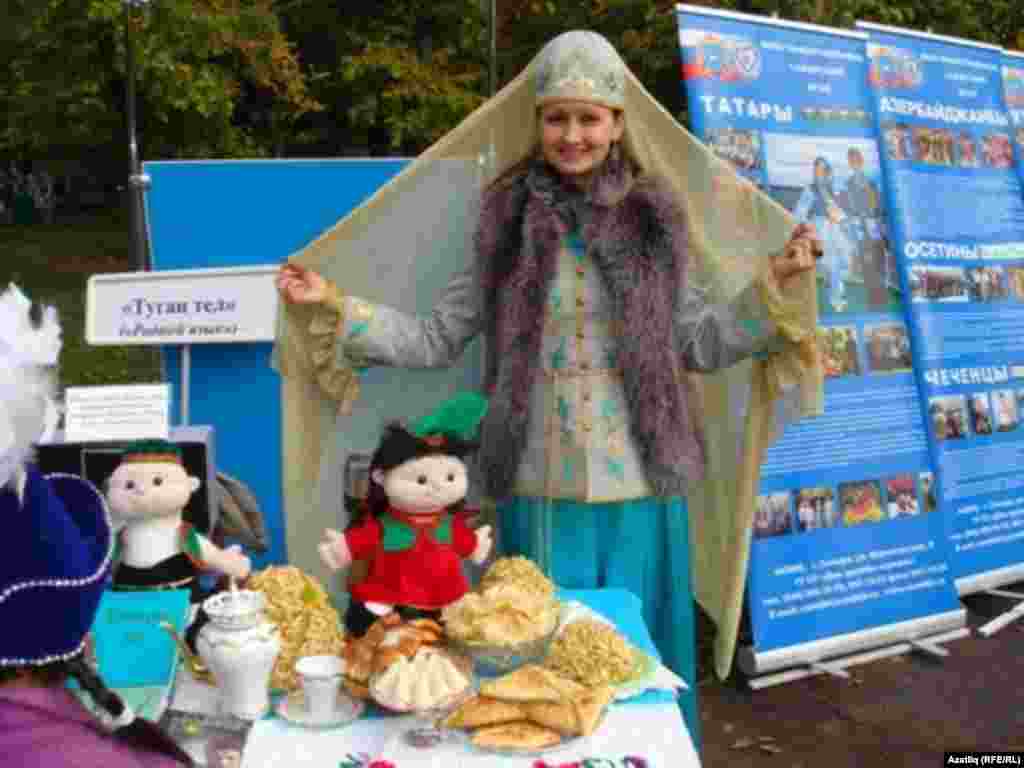 Наилә Сабирҗанова татар күргәзмәсен тәкъдим итә