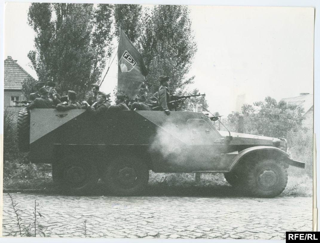 When The Wall Went Up: Berlin 1961, image size:1071x816