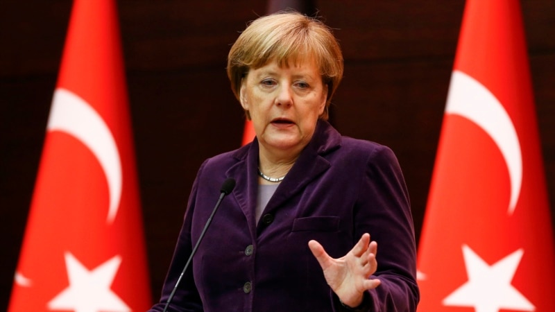 Ангела Меркель: Турки в Германии не смогут голосовать за смертную казнь