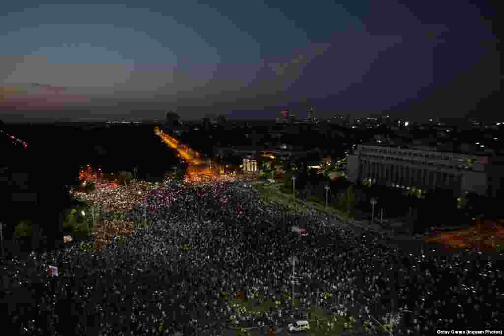 Momentul culminant al lui 10 August 2019 - lanternele telefoanelor mobile de la ora 21.00.