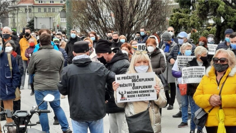 U Sarajevu održani protesti zbog nenabavke vakcina 