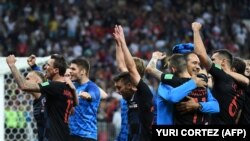 RUSIA - Nogometaši Hrvatske nakon utakmice protiv Engleske