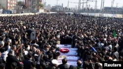 مراسم تشیع جنازۀ قربانیان حمله انتحاری روز جمعه ۱۷ دلو