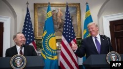 Нурсултан Назарбаев и Дональд Трамп на встрече в Белом доме, 16 января 2017 года 