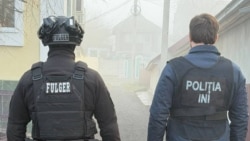 Polițiști ai Inspectoratului Național de Investigații și Brigăzii speciale Fulger în timpul unei operațiuni (imagine de arhivă) 