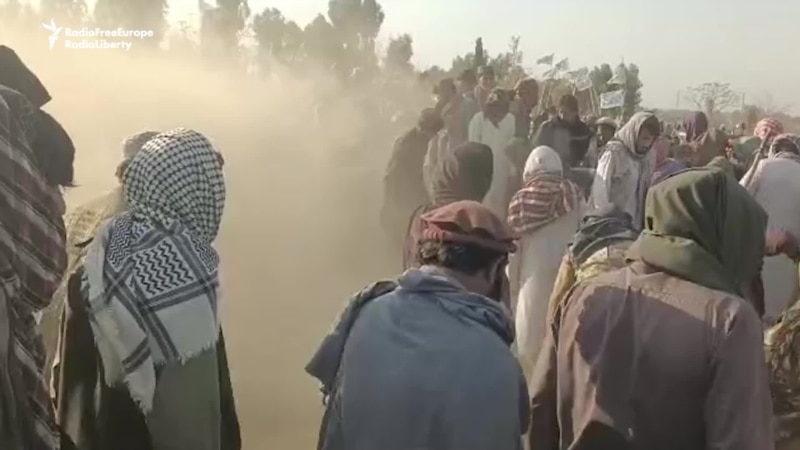 Pakistan zanikal zračne napade v Afganistanu, Afganistan obljubil odgovor