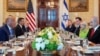 Президент США Дональд Трамп (ліворуч) зустрічається з прем’єр-міністром Ізраїлю Беньяміном Нетаньягу (праворуч) у Білому домі, 7 липня 2025 року
