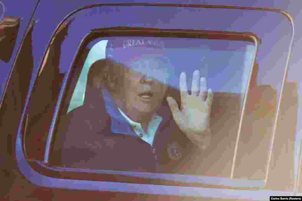 САД - Претседателот на САД Доналд Трамп продолжува да дава неосновани тврдења дека претседателските избори биле наместени и вети дека ќе покрене повеќе тужби и покрај загубените обиди за поништување на резултатите во повеќе државни судови.
