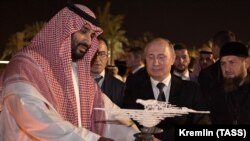 Mohammad bin Salman Riýadda rus prezidenti Wladimir Putin bilen, 14-nji oktýabr, 2019.