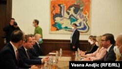 Sastanak predsednika Srbije Aleksandra Vučića sa evropskim komesarom za proširenje Oliverom Varheljijem u Beogradu, 8 oktobra 2020.