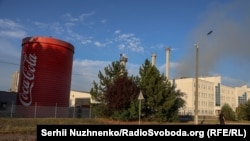 Пожежа на території заводу Coca-Cola внаслідок російської атаки дроном. Броварський район, Київська область, 3 вересня 2026 року