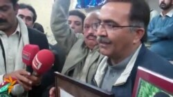 'عمران خانه موږ سیاستوال نه د شهیدانو پلرونه یو'