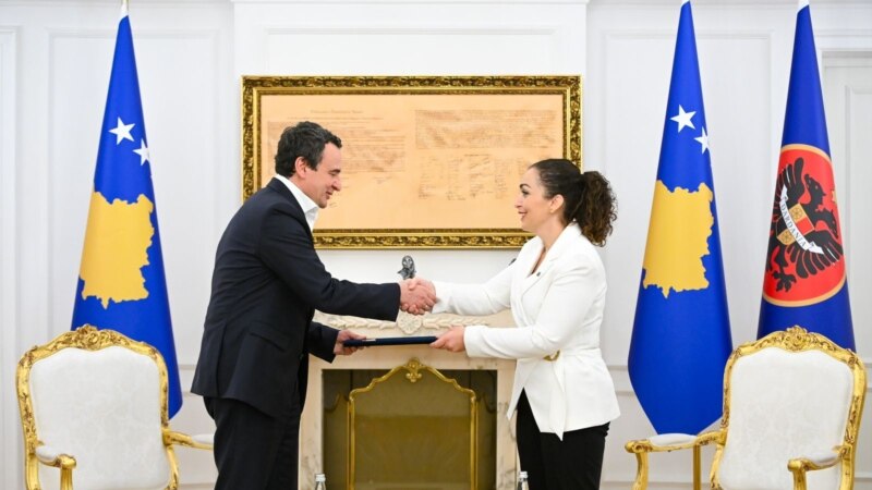 Presidentja Osmani e mandaton Kurtin për formimin e Qeverisë së re të Kosovës