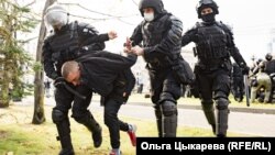 Задержание участников митинга в Хабаровске