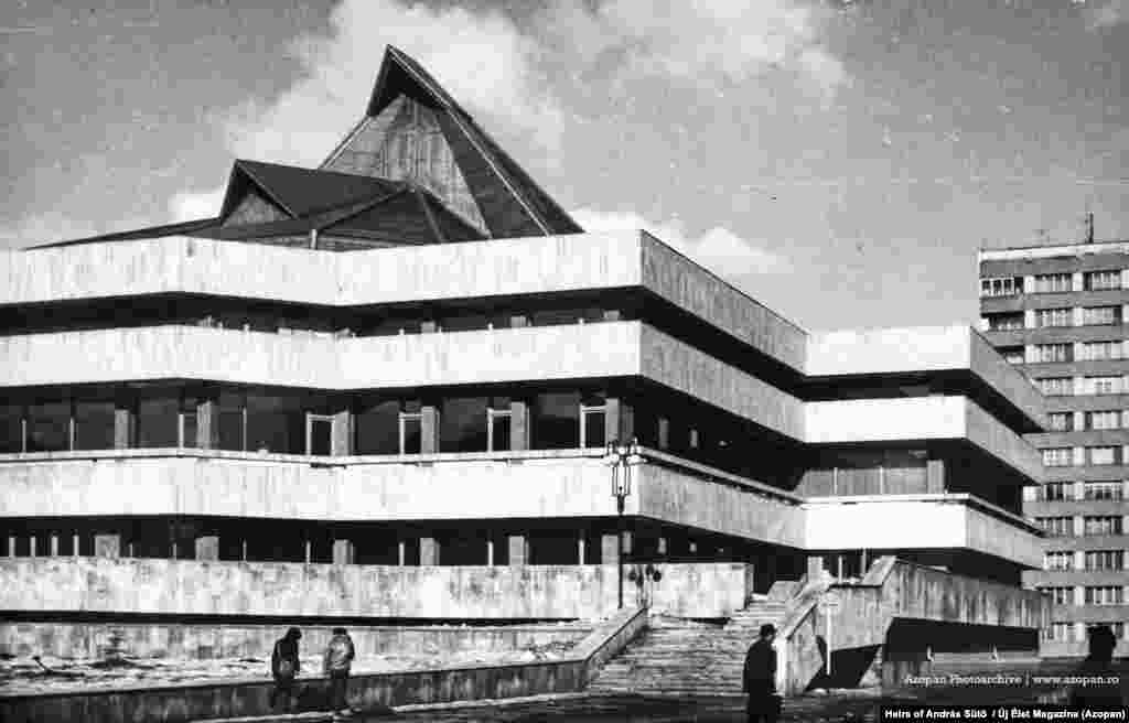 A rundown cultural center in 1987 Under the rule of Socialist dictator Nicolae Ceausescu, ordinary Romanians were enduring miserable conditions by the 1980s.