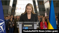 Але представниця України в НАТО наголосила на важливості вчасних внесків від держав, чиїм коштом оплачується зброя з американських запасів