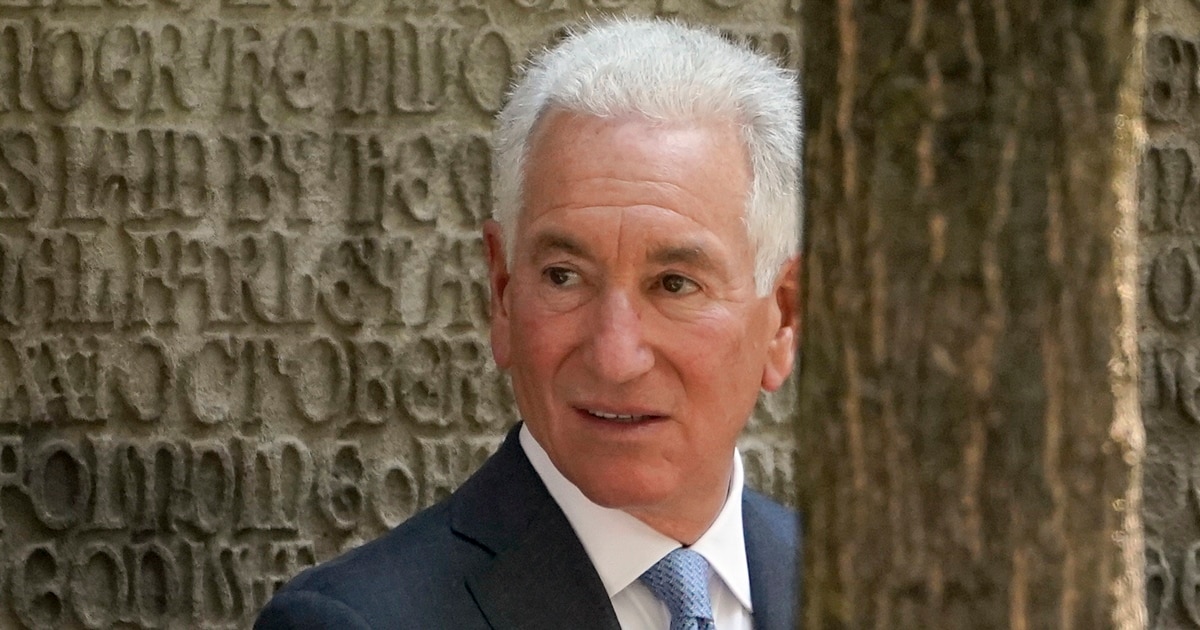 სენატმა საფრანგეთში აშშ-ის ელჩად ჩარლზ კუშნერი დაამტკიცა, ის ტრამპის მძახალია