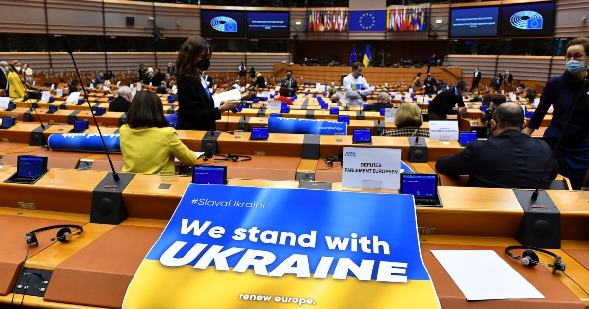 Єврокомісія пропонує подовжити тимчасовий захист українців до березня 2027-го, але може закінчити його раніше Єврокомісія пропонує подовжити тимчасовий захист українців до березня 2027-го, але може закінчити його раніше
