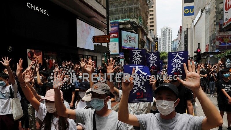 Трамп дар бораи қонуни амниятӣ дар Ҳонгконг як эълон хоҳад кард 