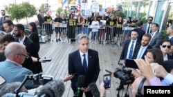 Госсекретарь США Энтони Блинкен отвечает на вопросы журналистов в Тель-Авиве (фотоархив)